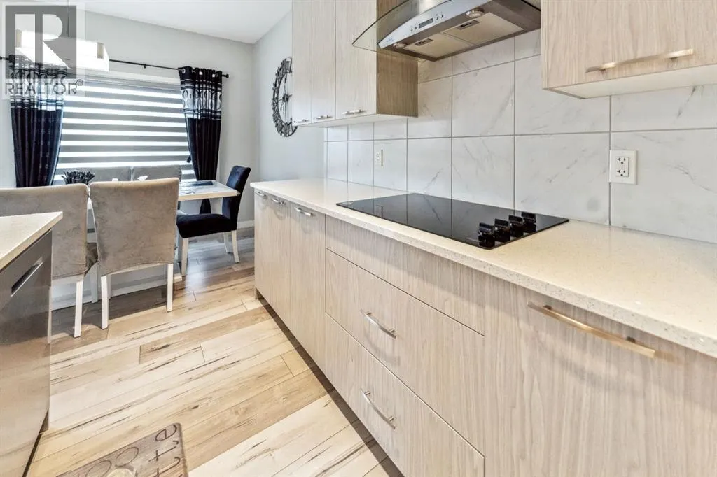 428 Chinook Gate Square