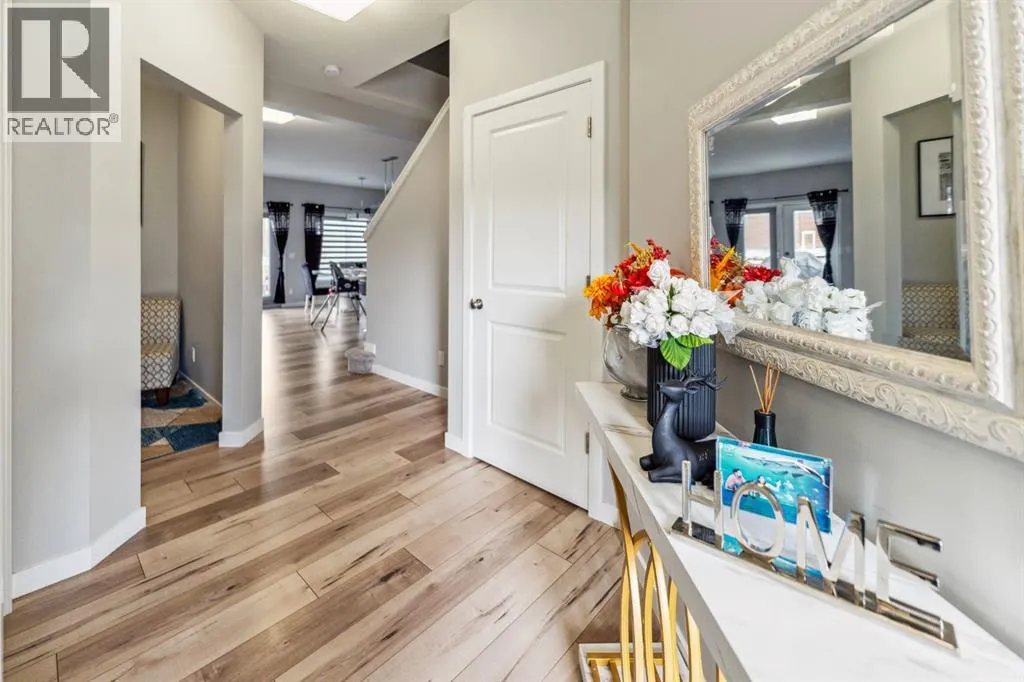 428 Chinook Gate Square