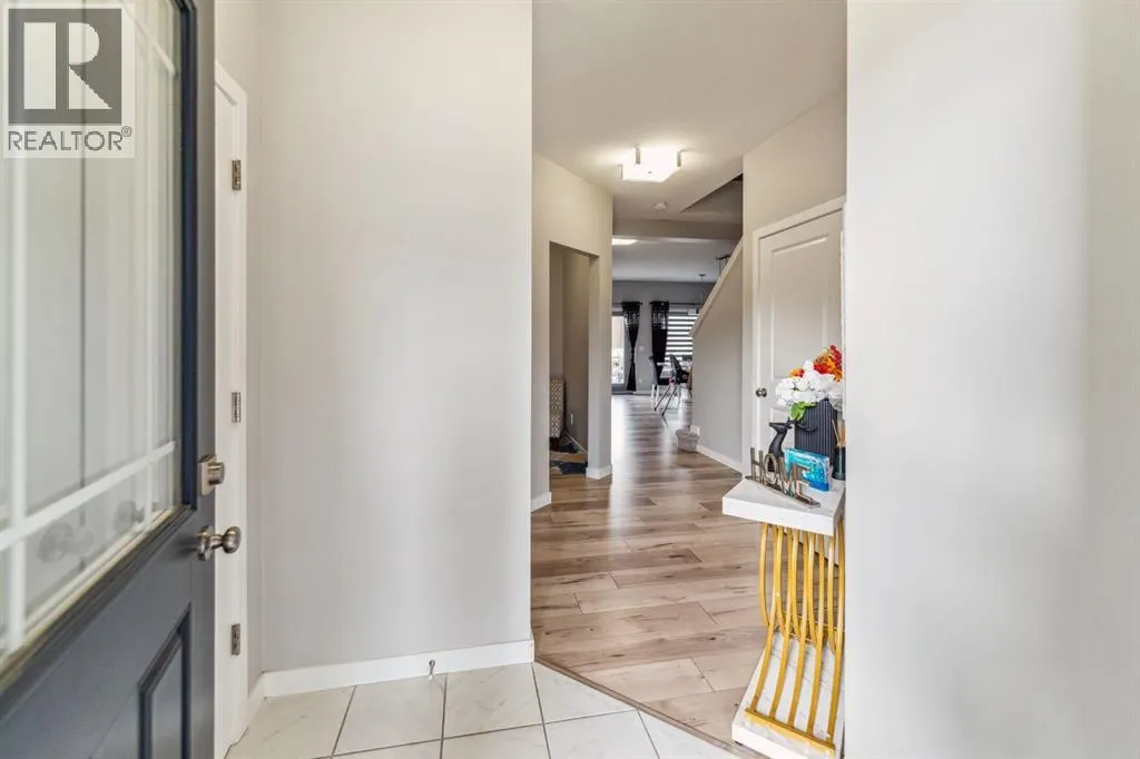 428 Chinook Gate Square