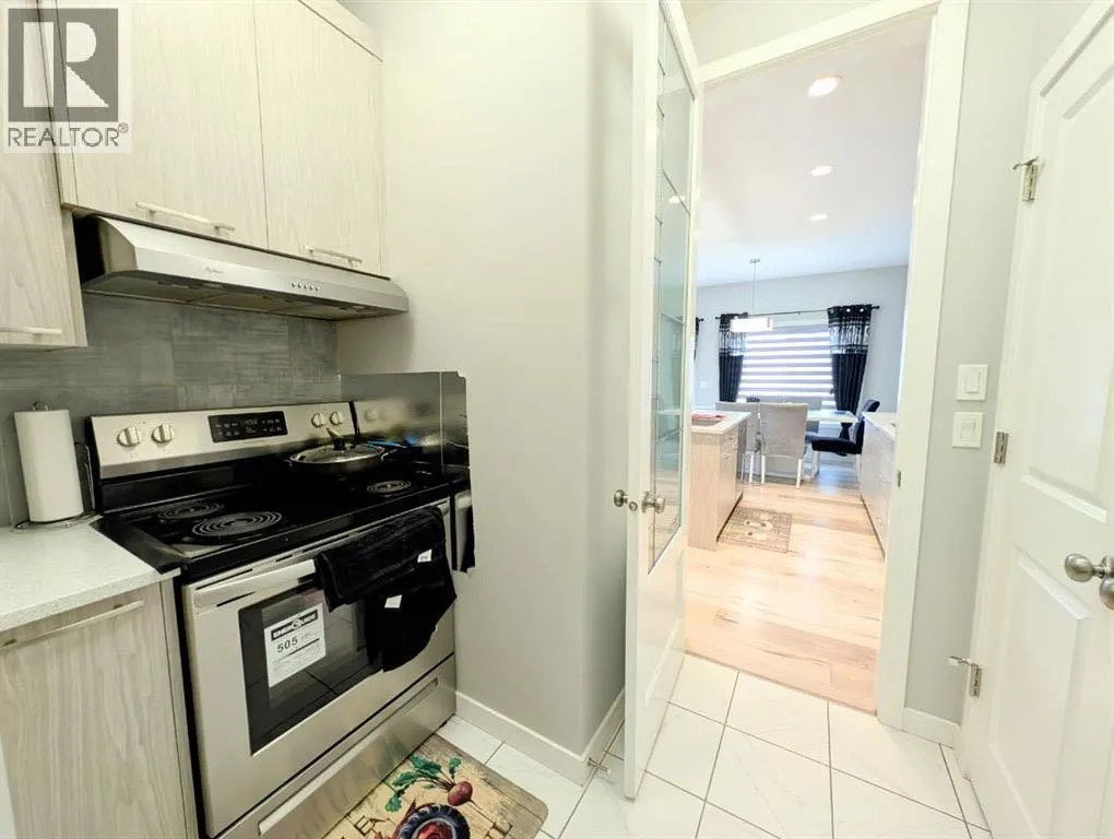 428 Chinook Gate Square