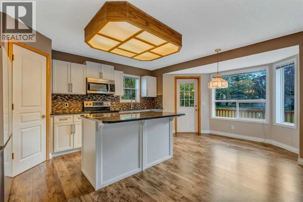 60 Citadel Peak Mews NW