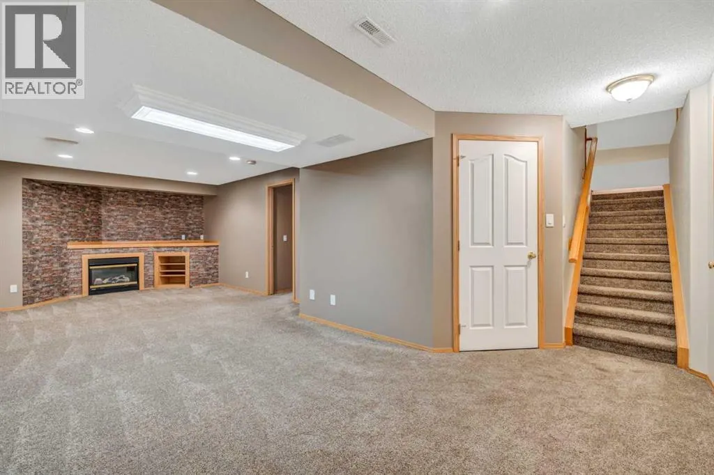 60 Citadel Peak Mews NW