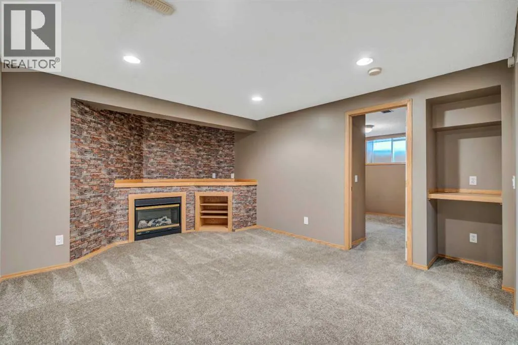 60 Citadel Peak Mews NW