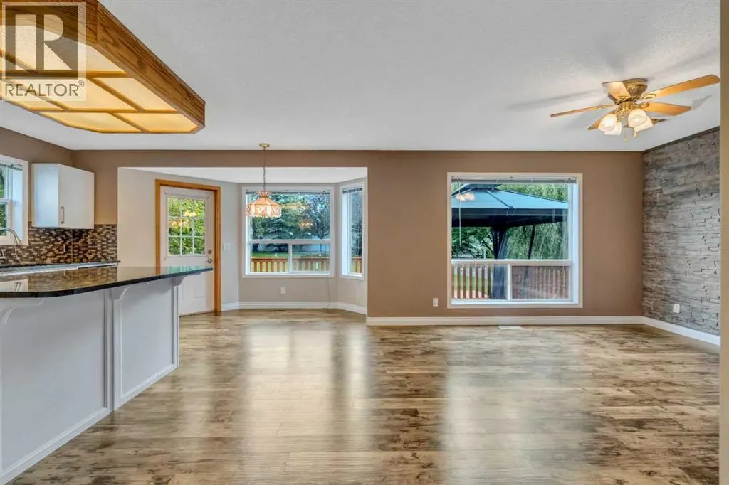 60 Citadel Peak Mews NW