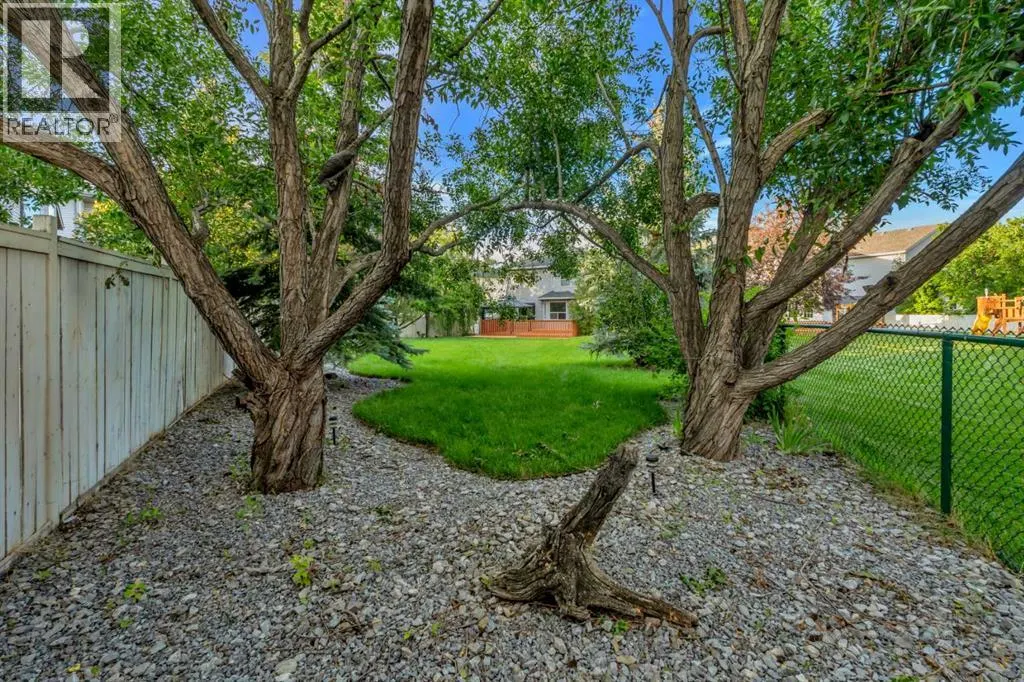 60 Citadel Peak Mews NW