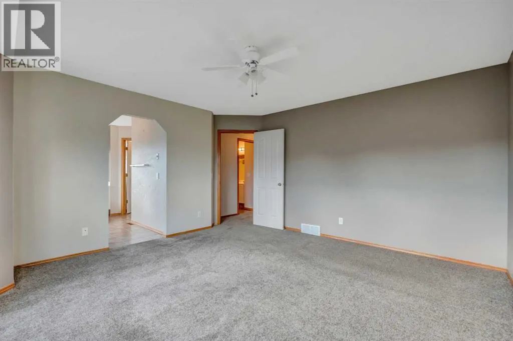 60 Citadel Peak Mews NW
