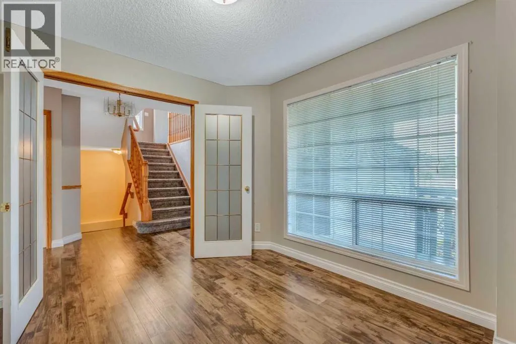 60 Citadel Peak Mews NW
