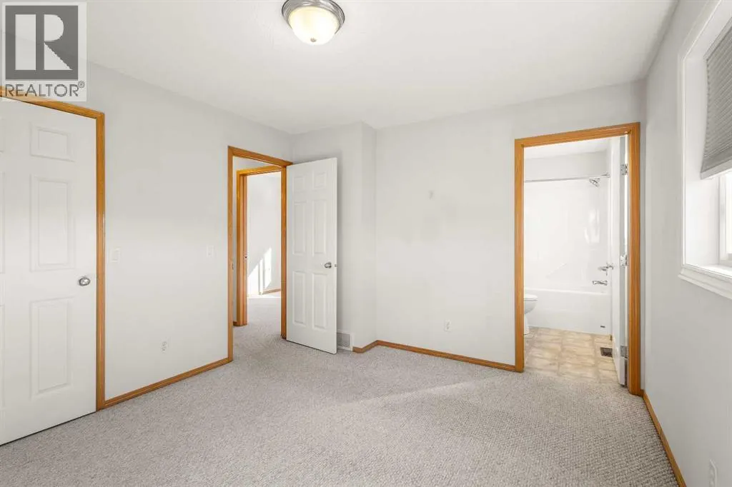 39 Saddlemont Manor NE