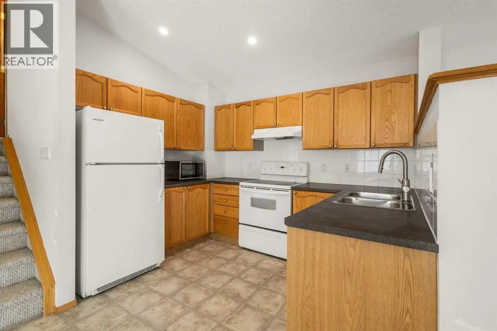 39 Saddlemont Manor NE