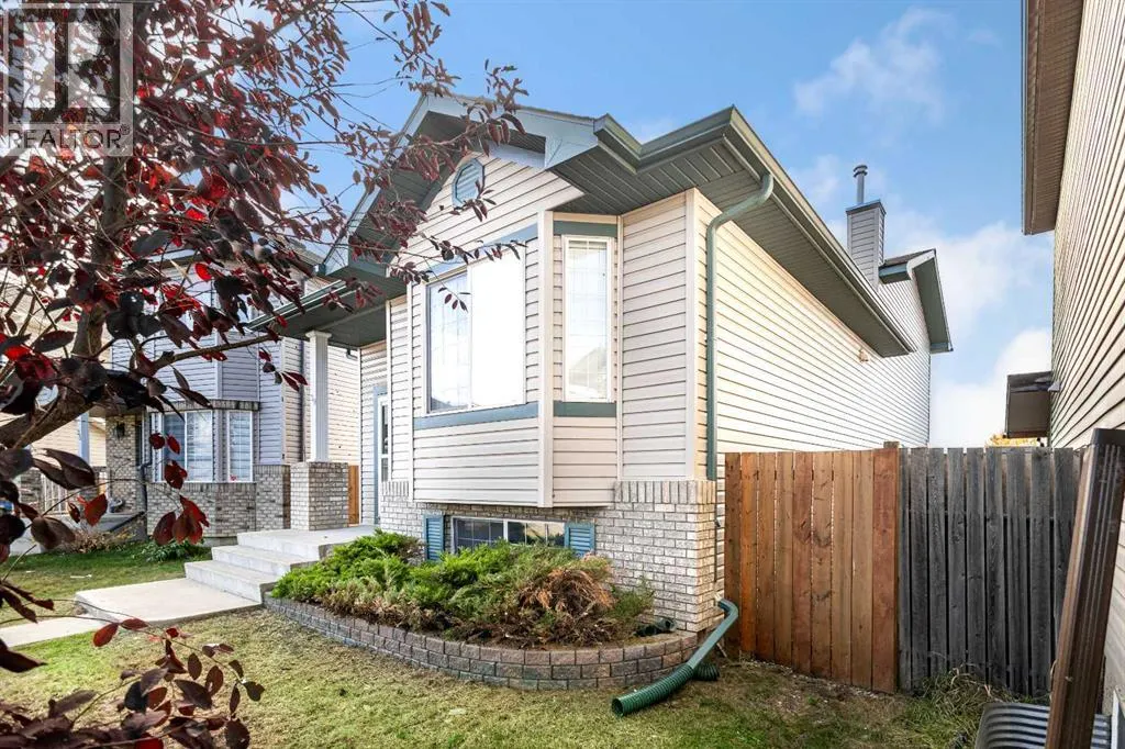 39 Saddlemont Manor NE