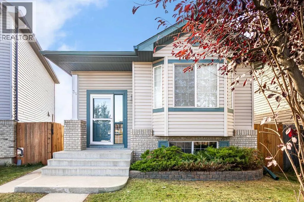 39 Saddlemont Manor NE