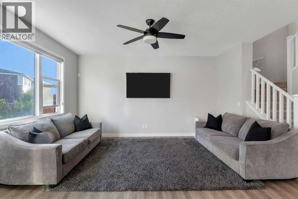 39 Savanna Way NE