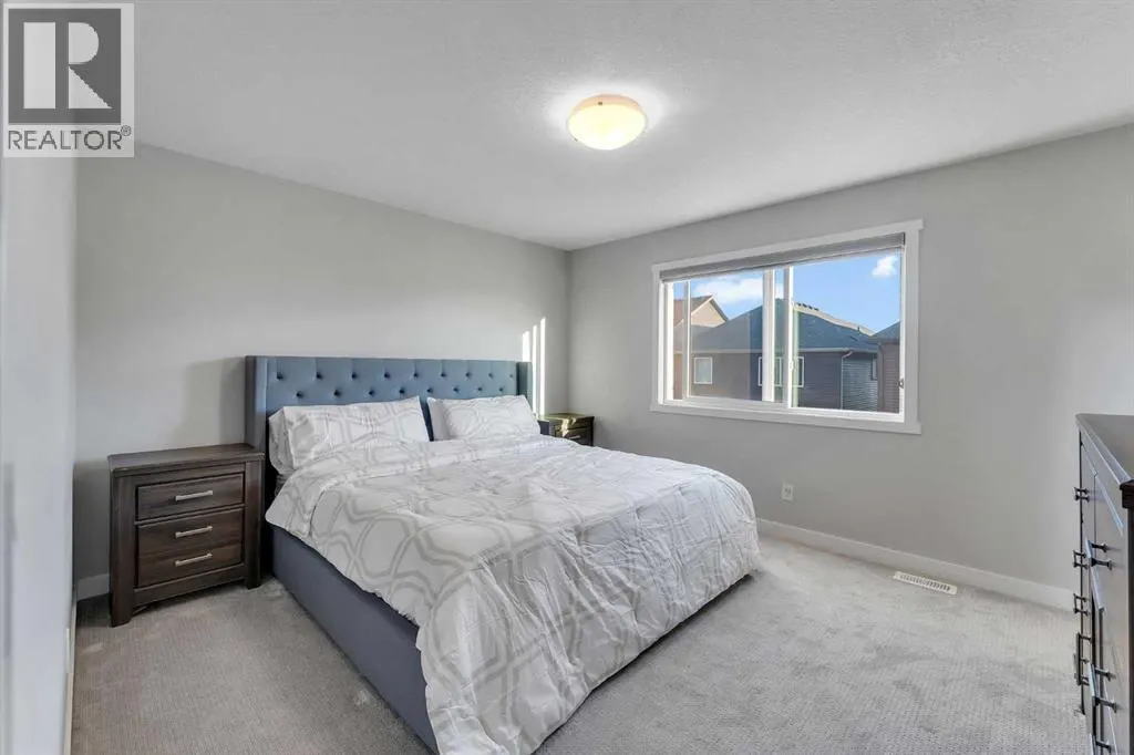 39 Savanna Way NE