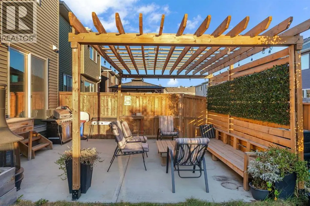 39 Savanna Way NE