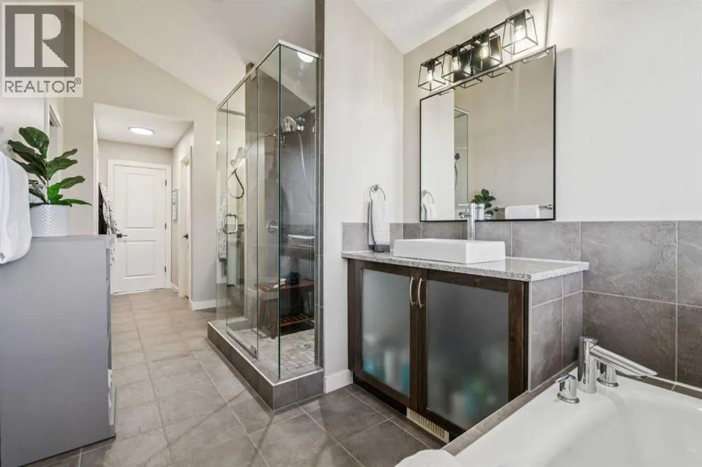424 Montclair Place
