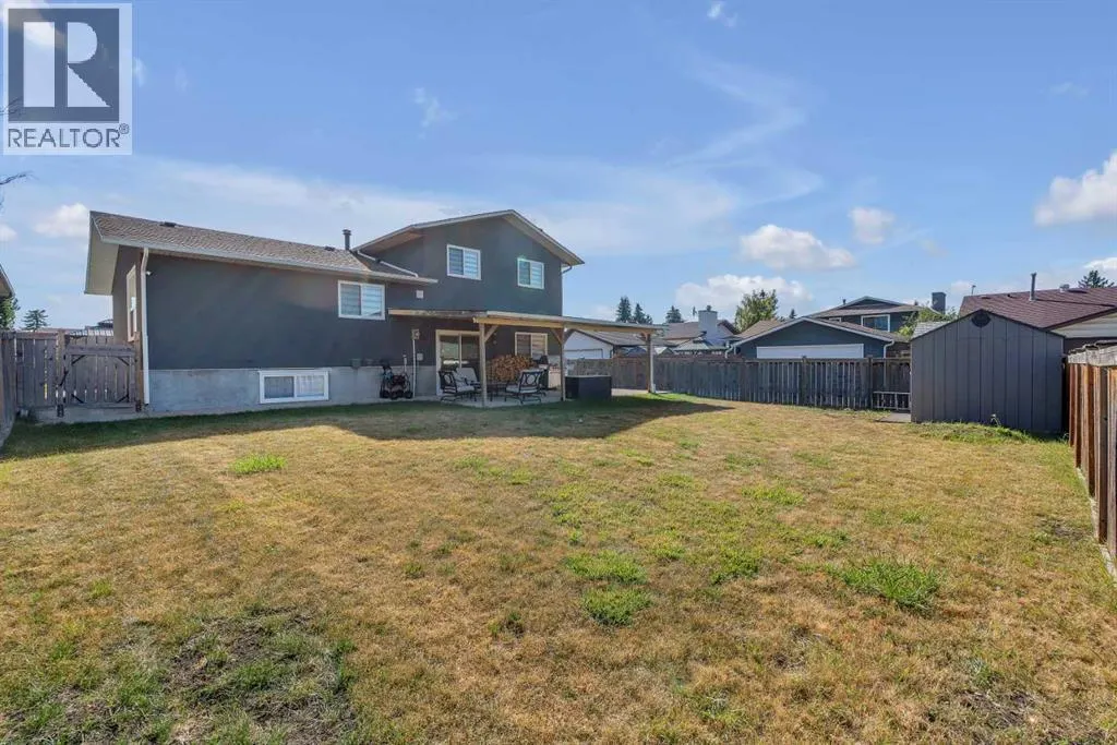 351 Templevale Place NE