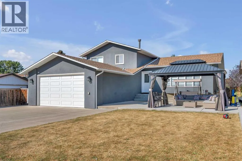 351 Templevale Place NE