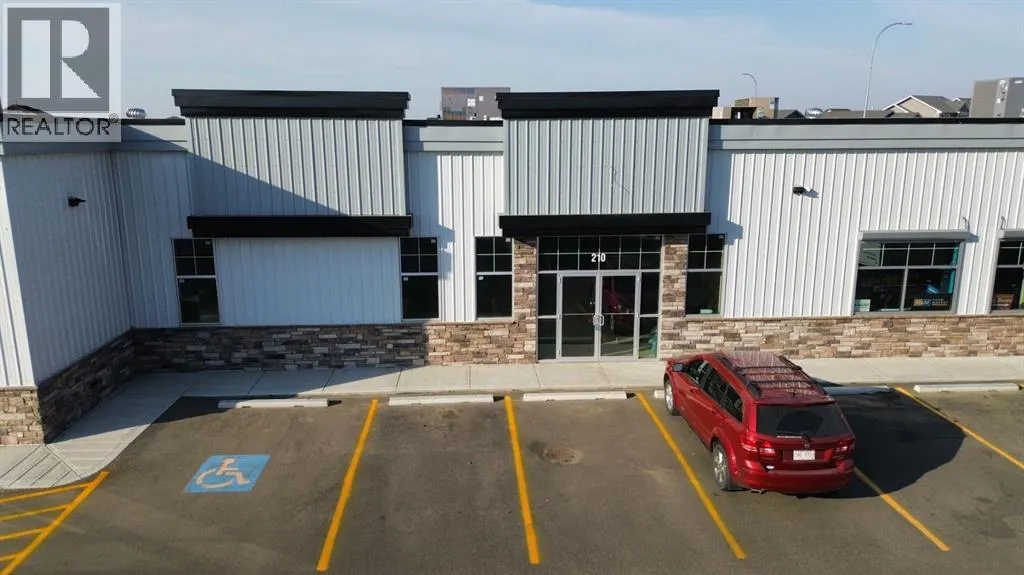 215, 5302 Vista Trail