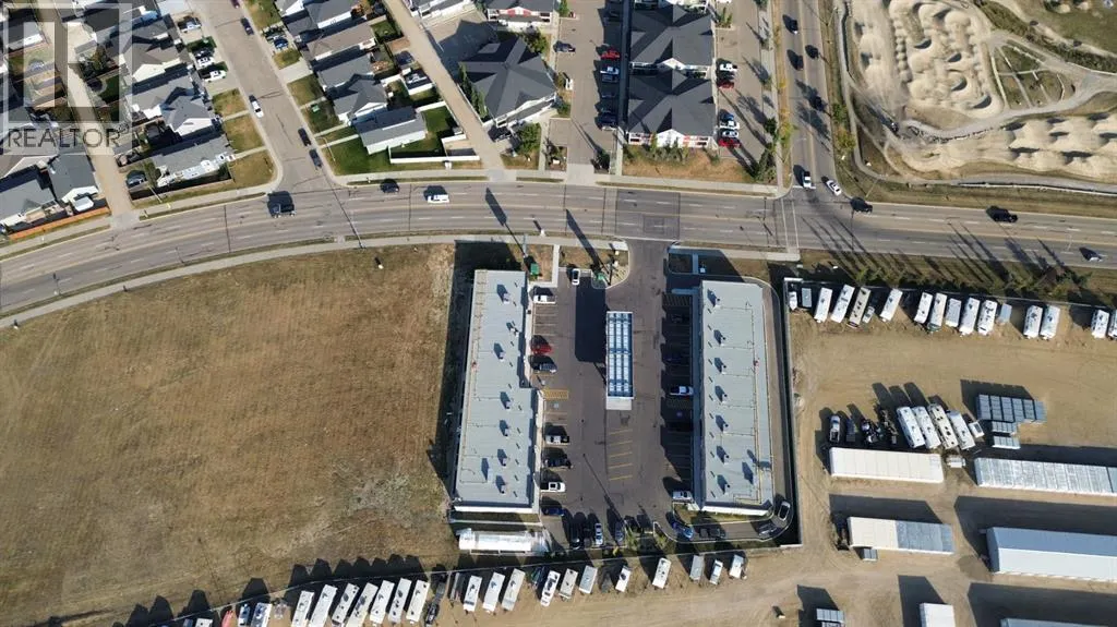 215, 5302 Vista Trail