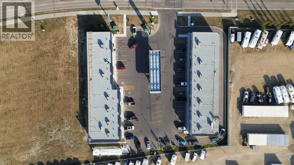 215, 5302 Vista Trail