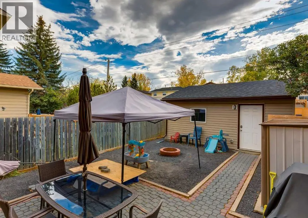 115 Berwick Way NW