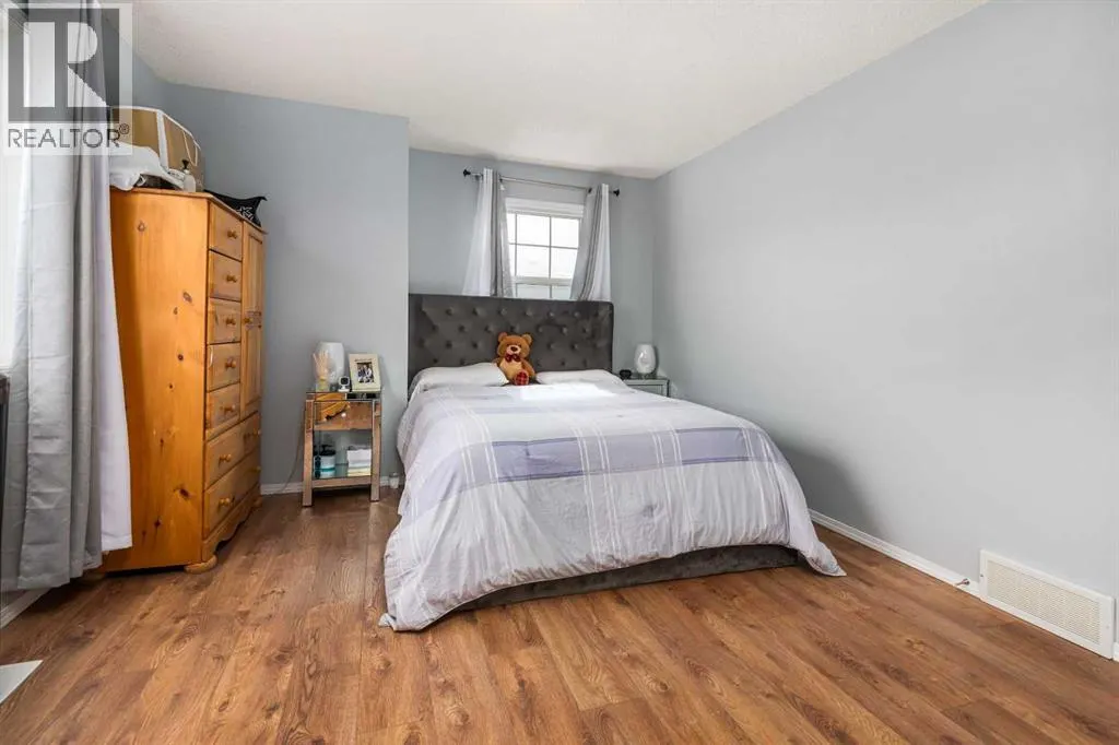 53 Tuscany Springs Gardens NW