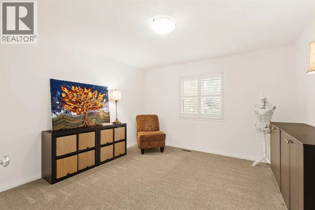 115 Cougar Plateau Circle SW