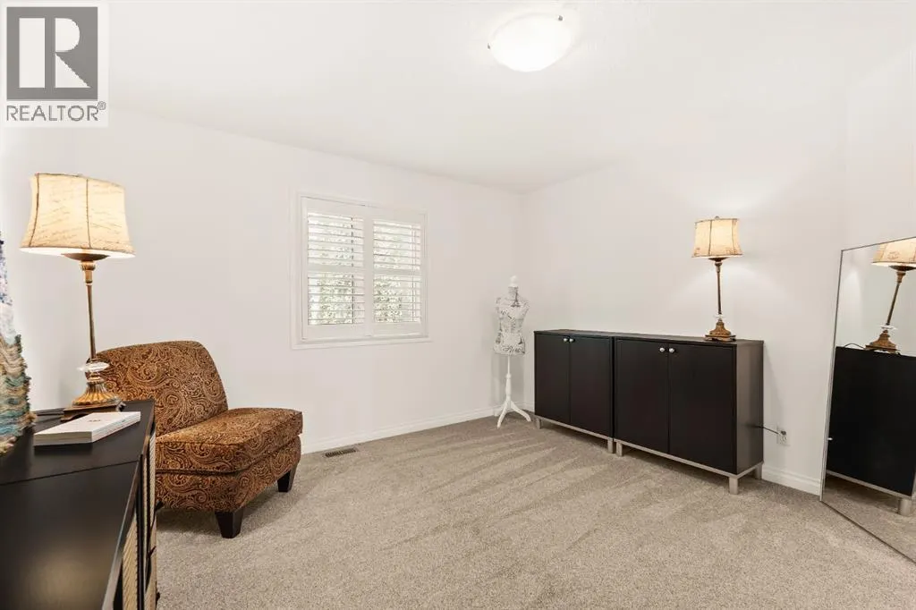 115 Cougar Plateau Circle SW