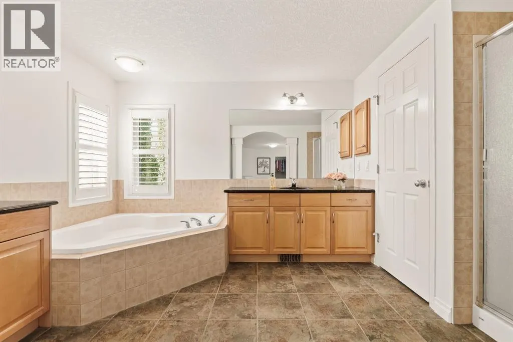 115 Cougar Plateau Circle SW