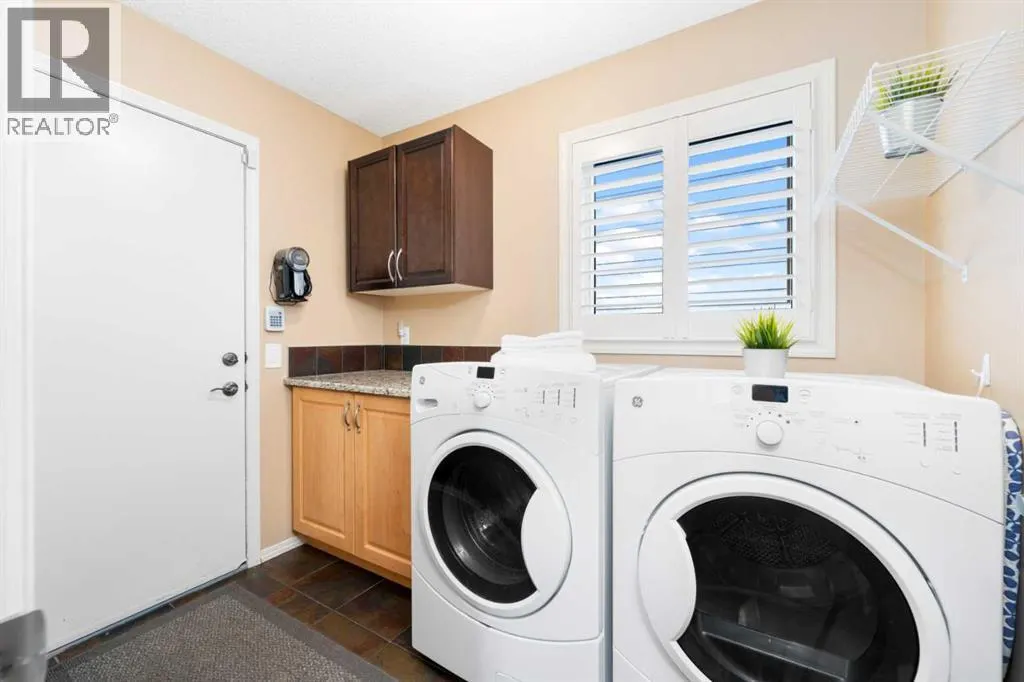 81 Tuscany Ravine Crescent NW