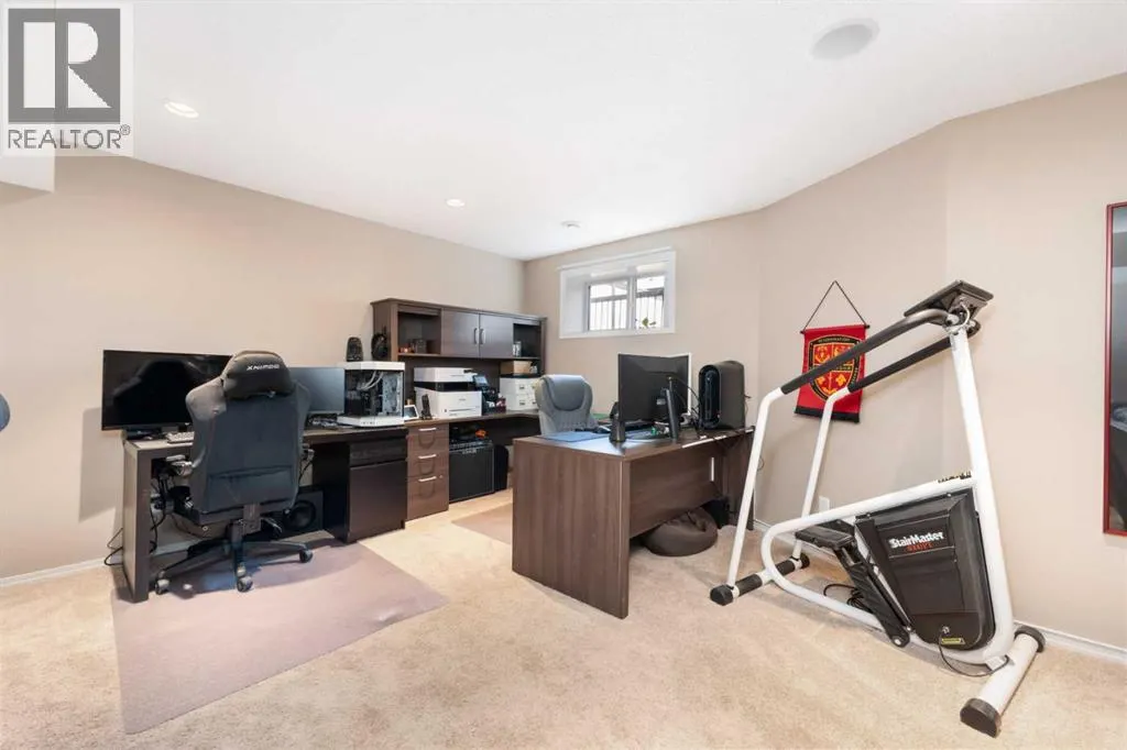 81 Tuscany Ravine Crescent NW