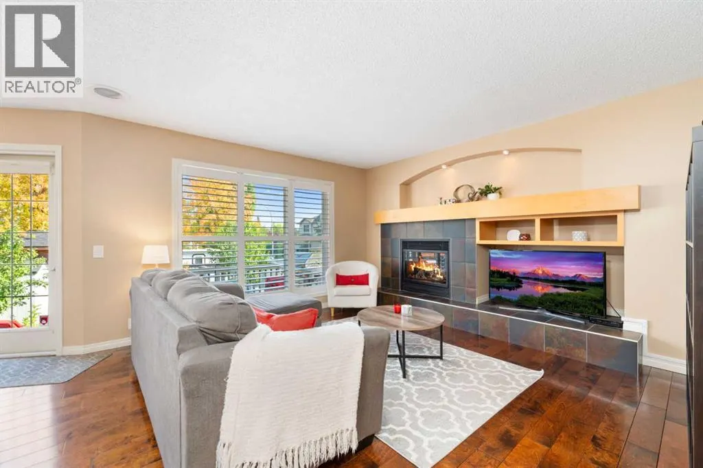 81 Tuscany Ravine Crescent NW
