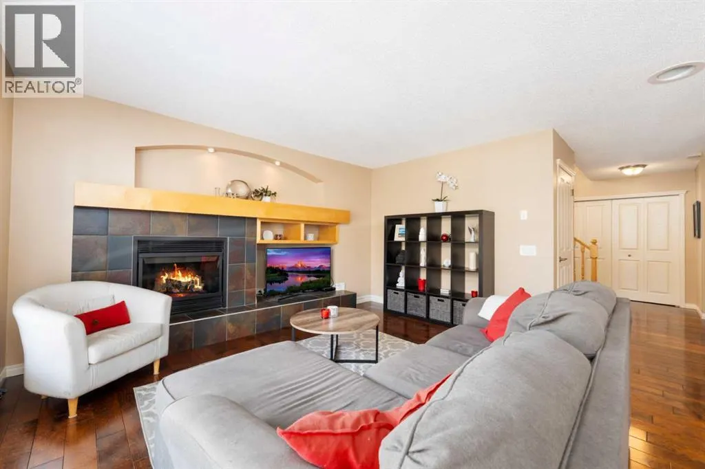 81 Tuscany Ravine Crescent NW