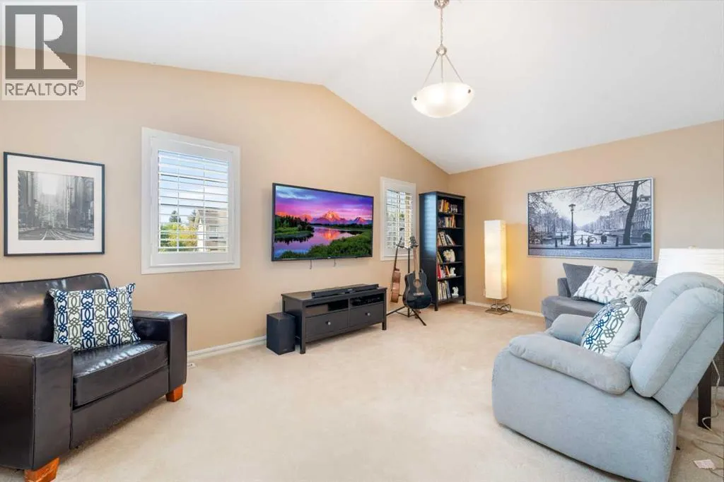 81 Tuscany Ravine Crescent NW