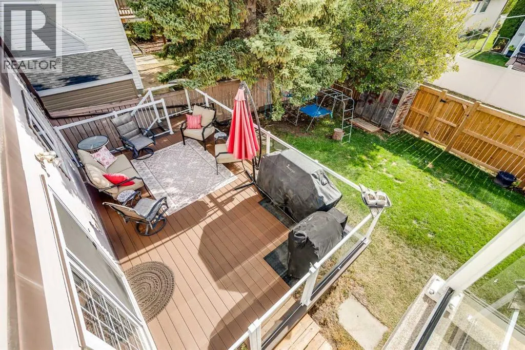 347 Hawkcliff Way NW