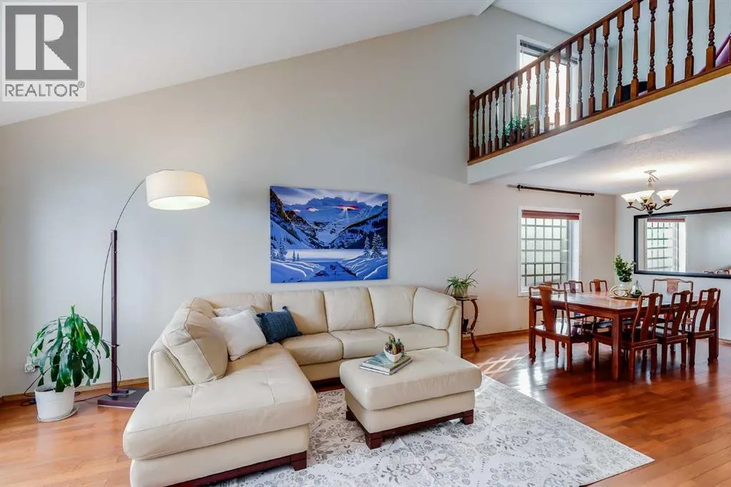 347 Hawkcliff Way NW