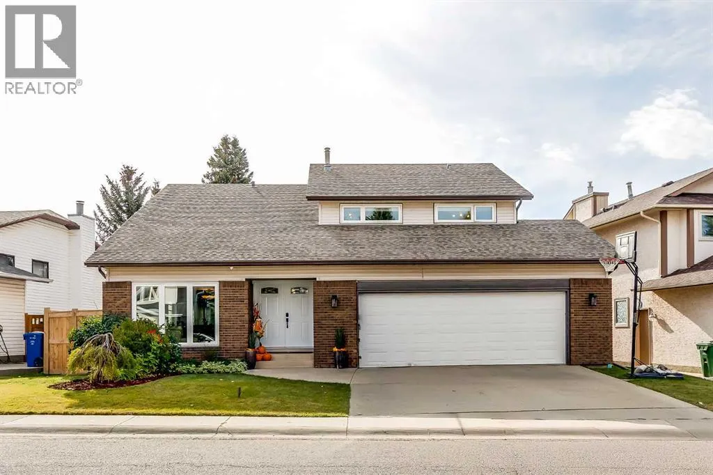 347 Hawkcliff Way NW