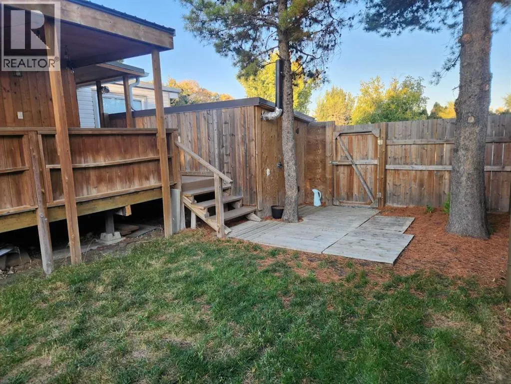 6228 49 St