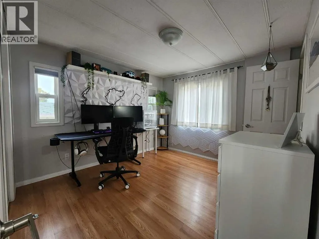 6228 49 St