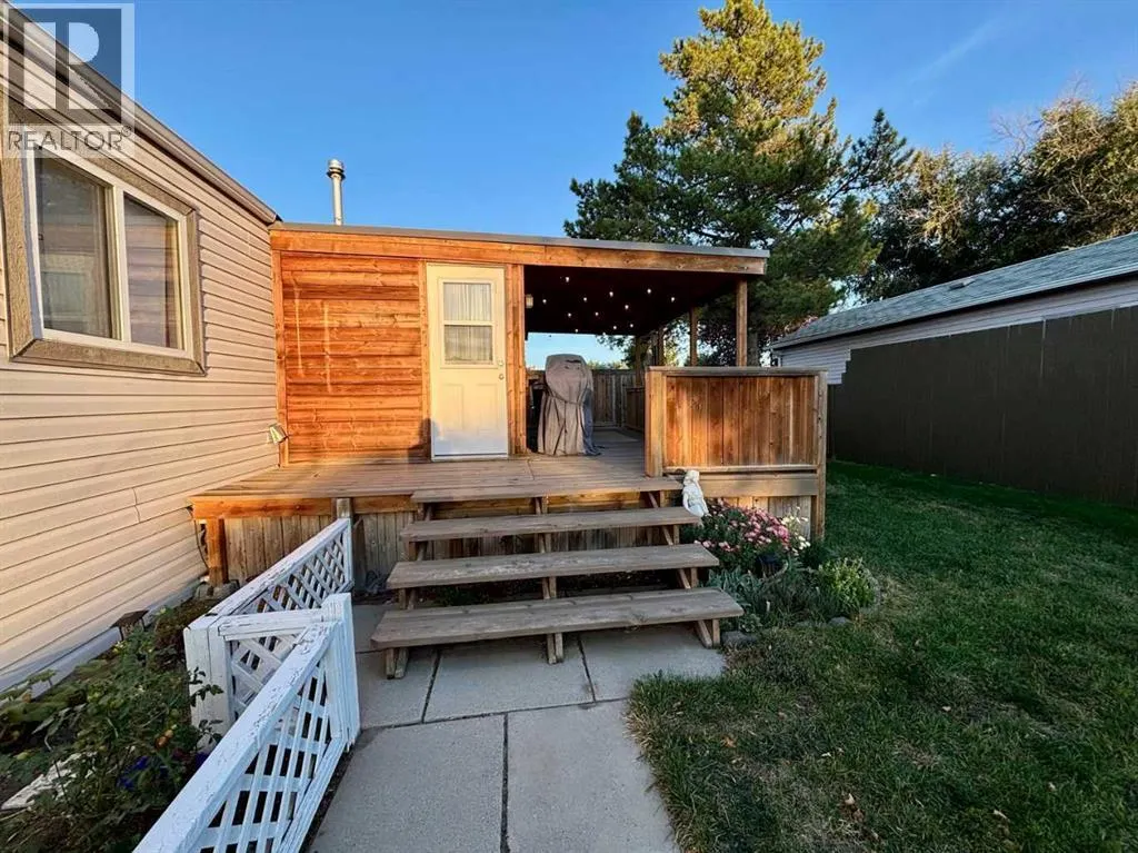 6228 49 St