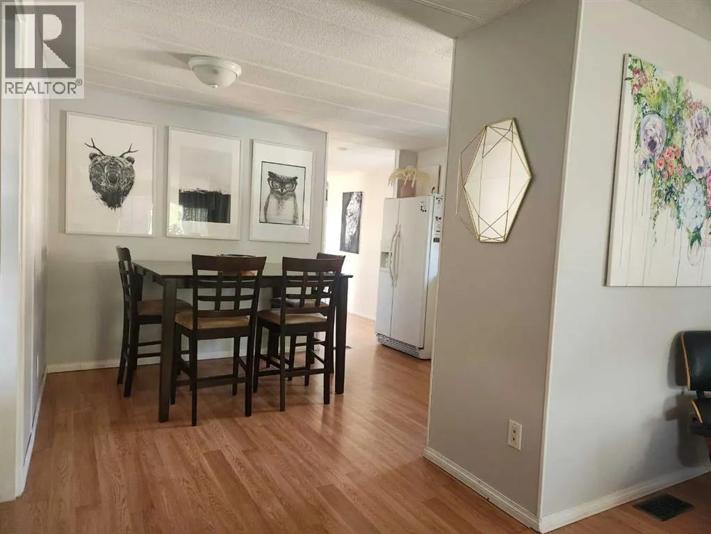 6228 49 St