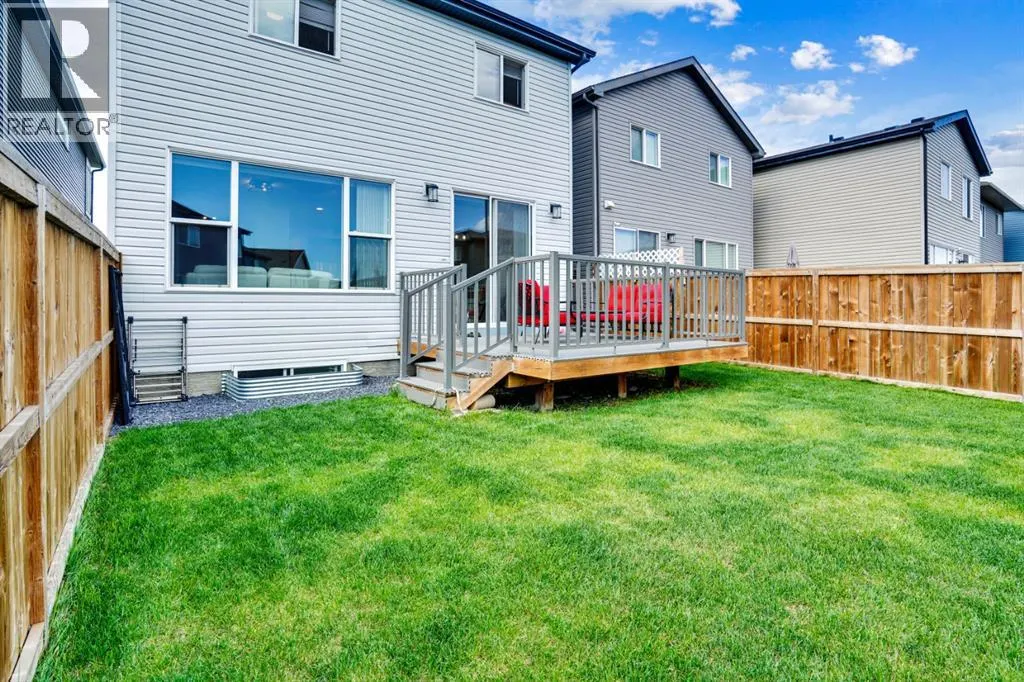 353 Walcrest View SE
