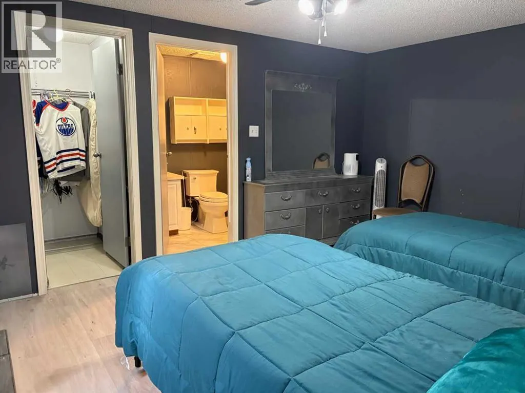 33 Parkside Drive