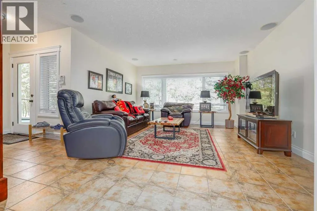 462 Crystal Green Manor