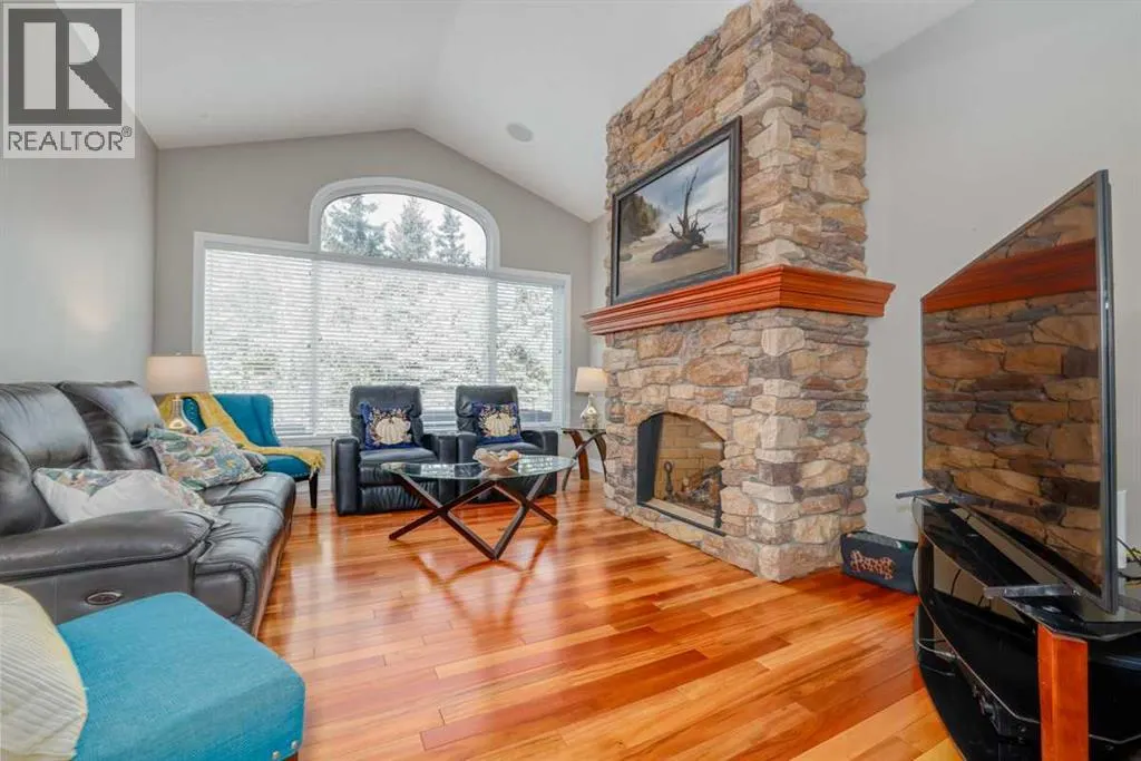 462 Crystal Green Manor