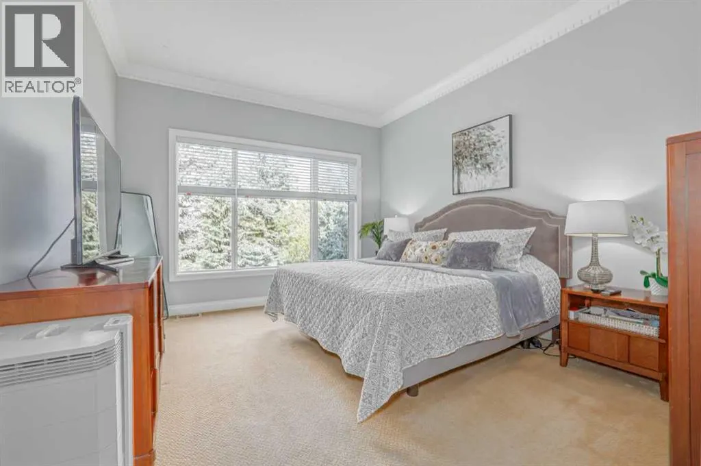 462 Crystal Green Manor