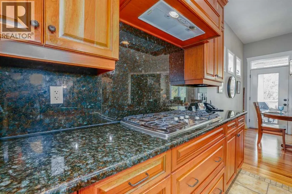 462 Crystal Green Manor