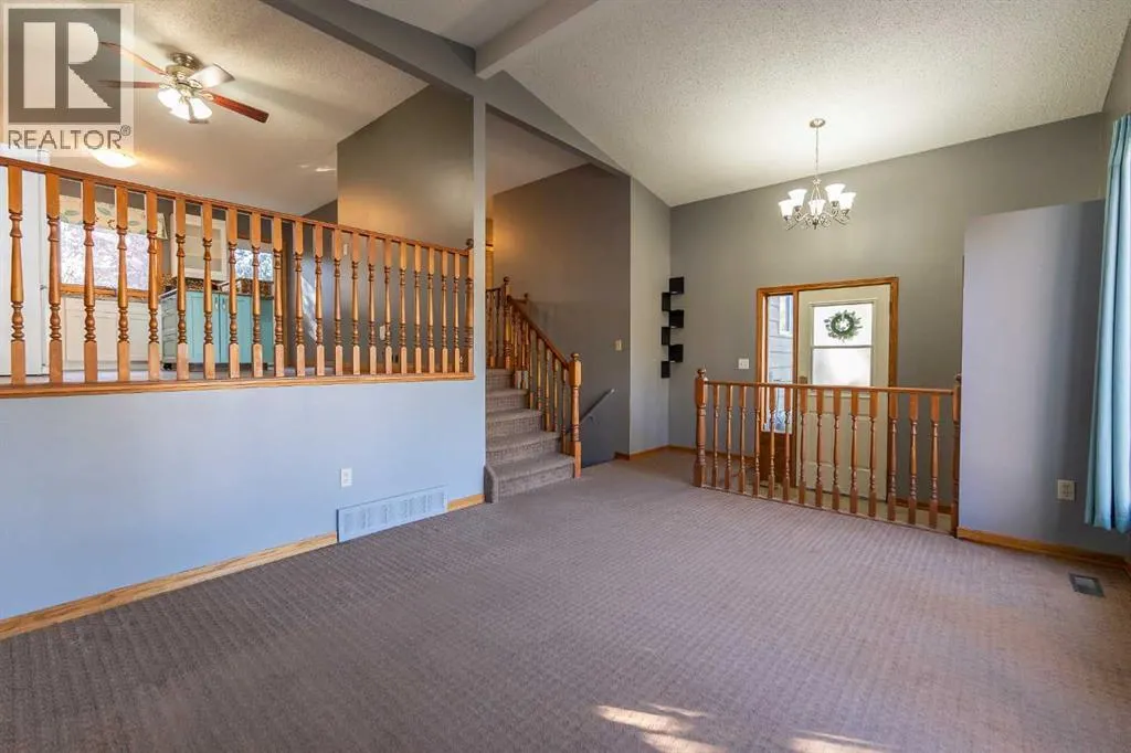 897 Red Crow Boulevard W