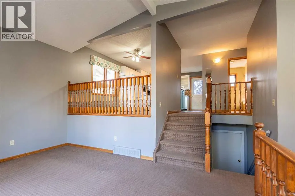 897 Red Crow Boulevard W