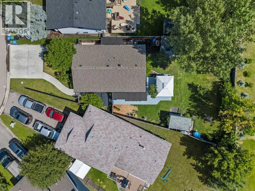 136 Ranchview Court NW